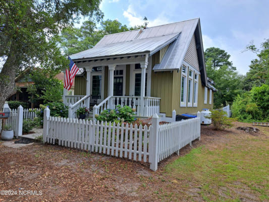 413 N CASWELL AVE, SOUTHPORT, NC 28461 - Image 1