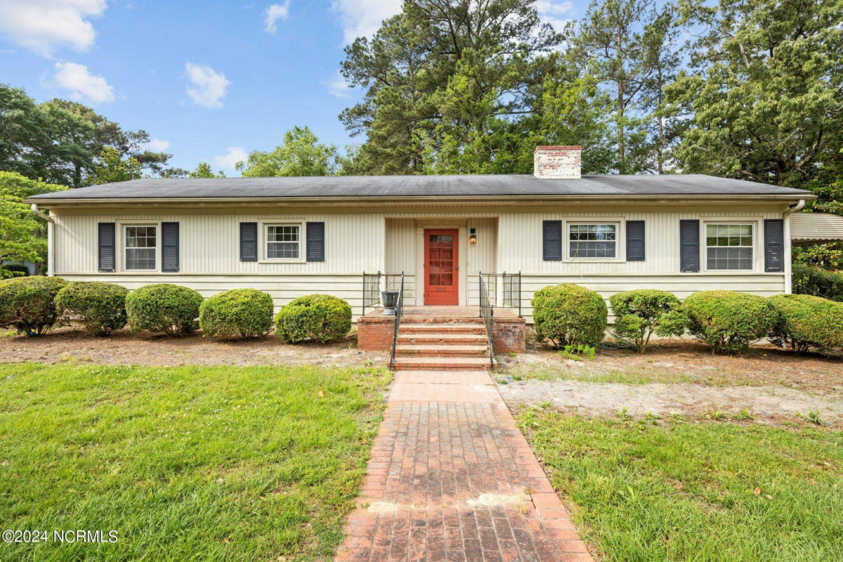 203 SE FOURTH ST, SNOW HILL, NC 28580, photo 1 of 42
