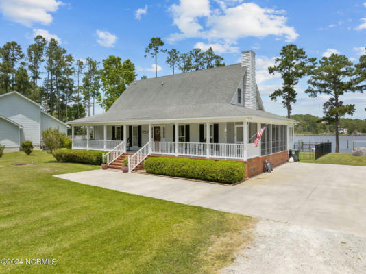 30 FORK POINT RD W, ORIENTAL, NC 28571 - Image 1