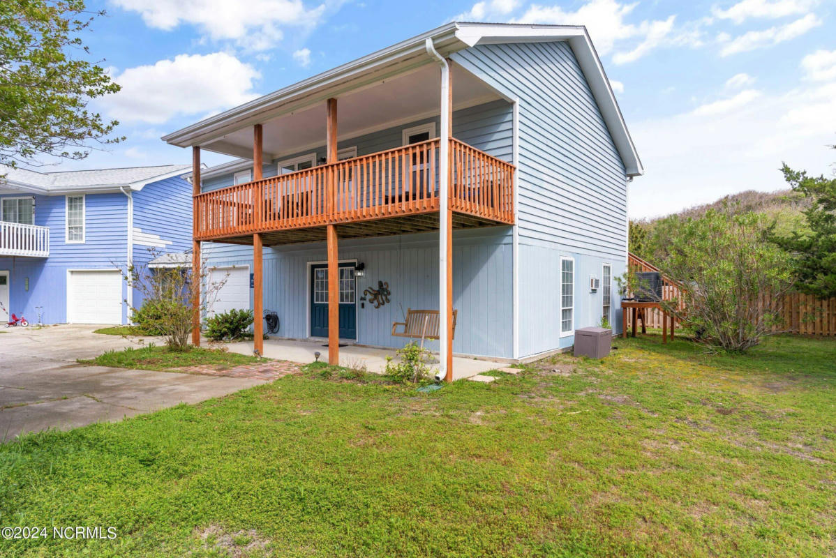 210 BAYVIEW DR, NORTH TOPSAIL BEACH, NC 28460, photo 1 of 46