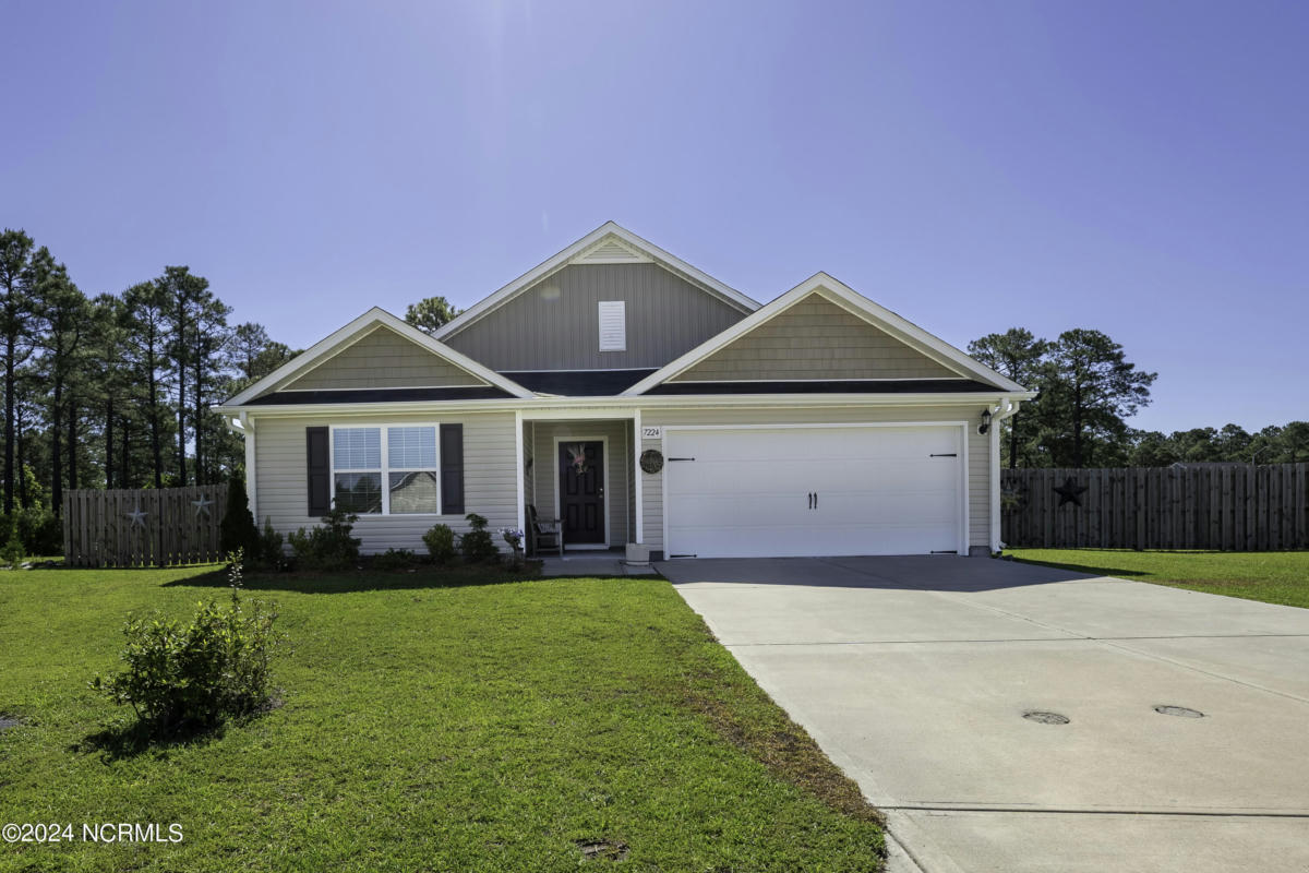 7224 CAMERON TRACE DR, WILMINGTON, NC 28411, photo 1 of 33