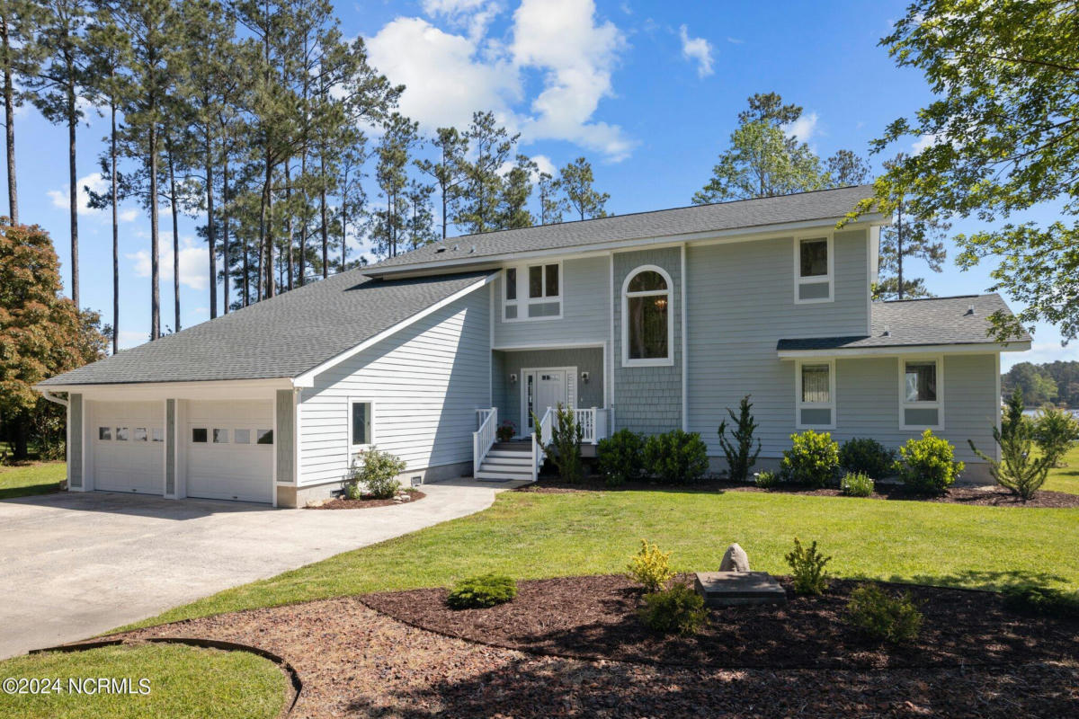 34 FORK POINT RD W, ORIENTAL, NC 28571, photo 1 of 76