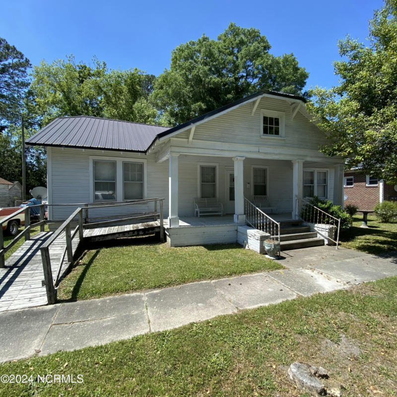 704 PERRY ST, KINSTON, NC 28501, photo 1 of 27