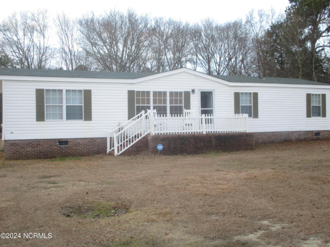 19020 BLAKELY RD, LAURINBURG, NC 28352, photo 1 of 17