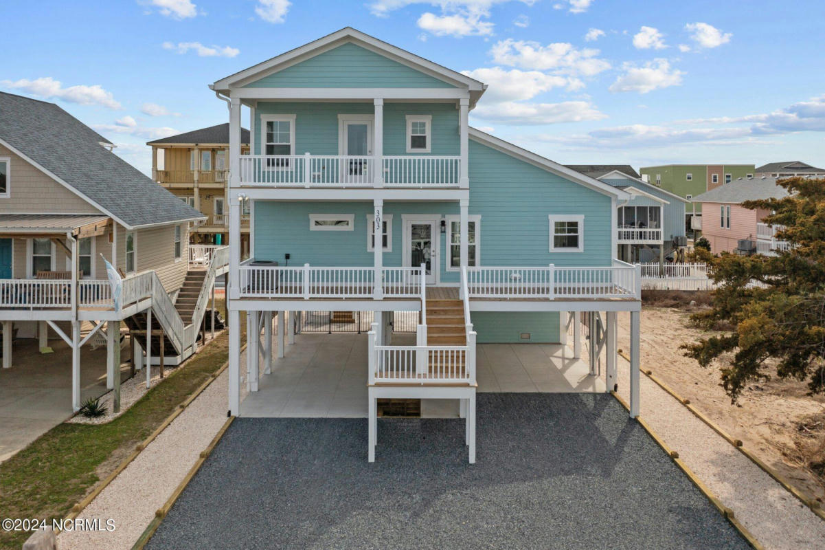 303 SAND PIPER LN, HOLDEN BEACH, NC 28462, photo 1 of 59