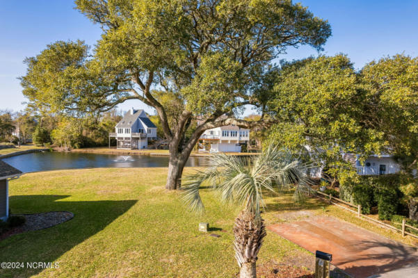 206 SANDHILL CRANE CT, EMERALD ISLE, NC 28594, photo 4 of 8