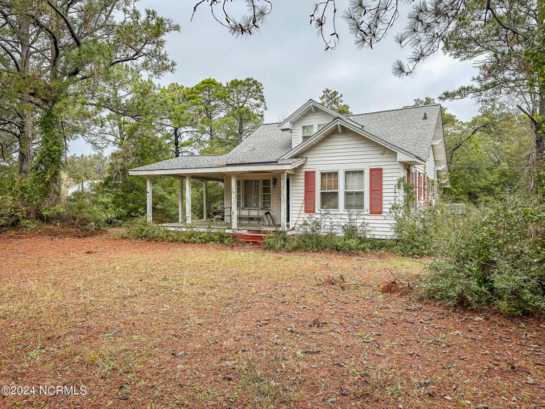 221 CAPE LOOKOUT DR, HARKERS ISLAND, NC 28531, photo 1 of 19