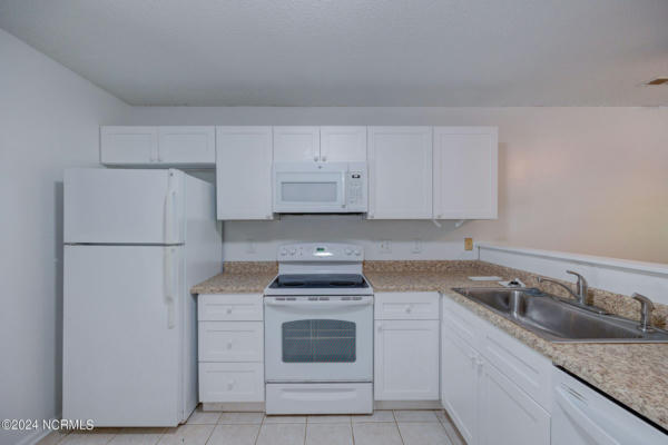 522 S KERR AVE APT 68, WILMINGTON, NC 28403, photo 4 of 23